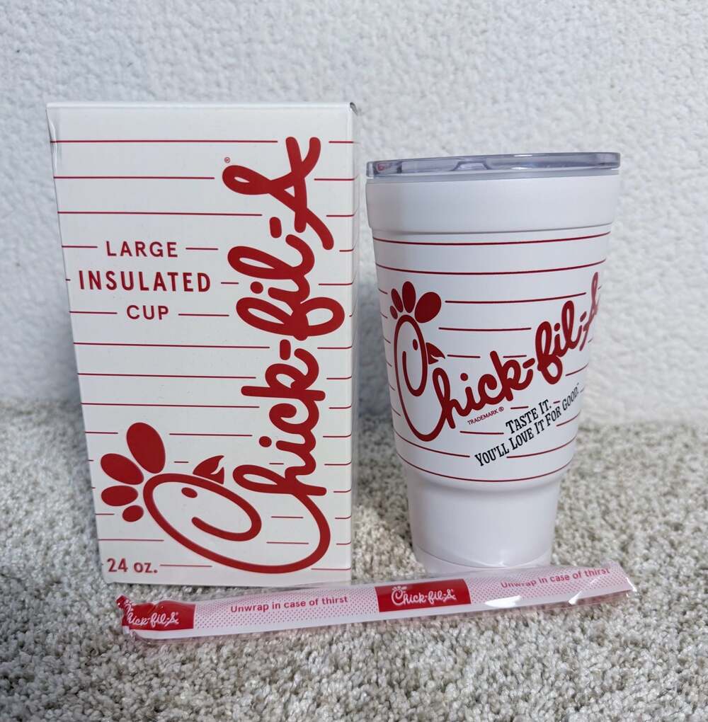 Chick-fil-A 24 oz Retro Classic Insulated Tumbler Cup with Straw